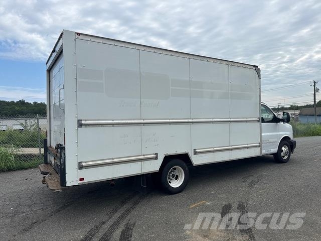 GMC Savana ボックスボディー、ウイング、箱車