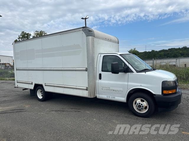 GMC Savana ボックスボディー、ウイング、箱車