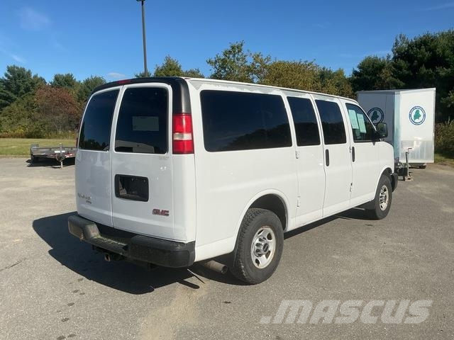 GMC Savana LS 2500 سيارات