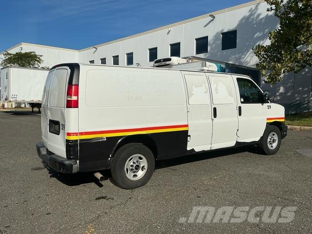 GMC Savanna 3500 Kylmä-/Lämpökori kuorma-autot