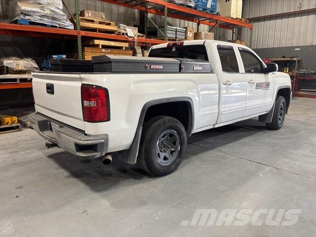 GMC Sierra 1500 皮卡.傳統半斗卡車/側卸板