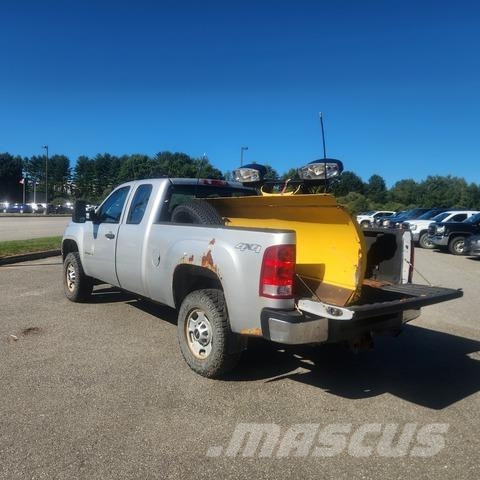 GMC Sierra 2500HD Снігоочищувальні ножі та плуги