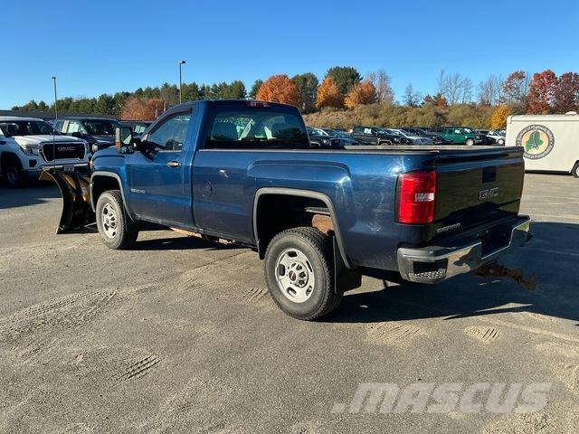 GMC Sierra 2500HD Lemiesze i pługi śnieżne