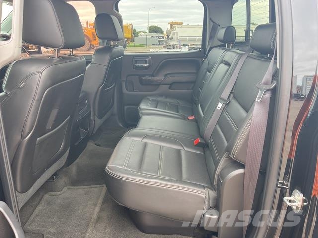 GMC Sierra 3500HD Vieglais kravas automobilis/izkraušana no sāniem