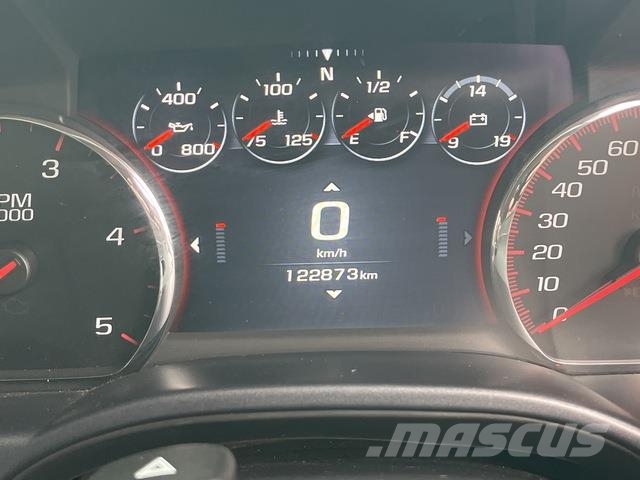 GMC Sierra 3500HD Vieglais kravas automobilis/izkraušana no sāniem