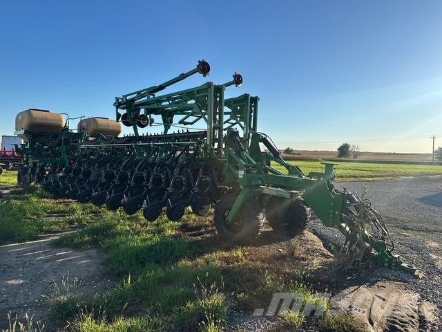 Great Plains YP2425A-48TR معدات بذر
