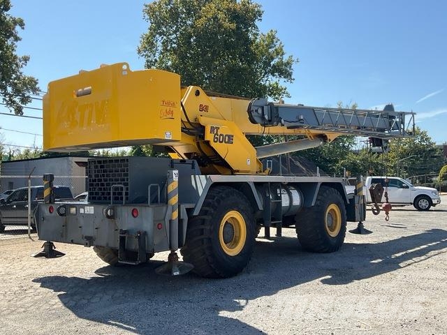 Grove RT600E رافعات الطرق الوعرة
