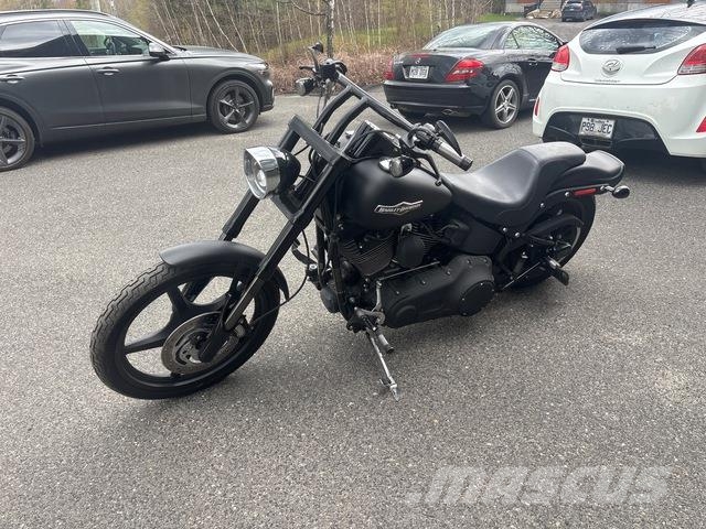 Harley-Davidson FXSTB Otros