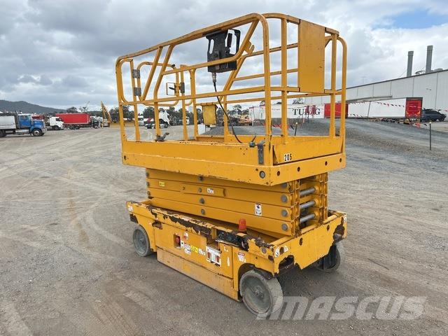 Haulotte Compact12 Makazaste platforme