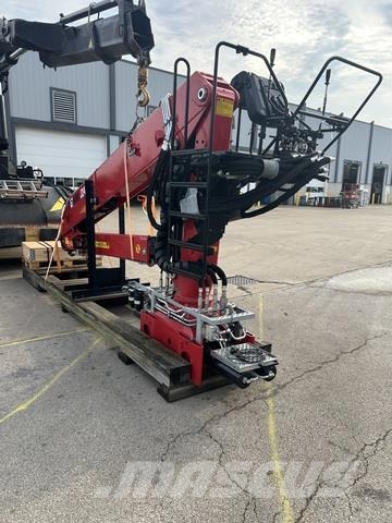 Hiab J24S 85 رافعات الطرق الوعرة