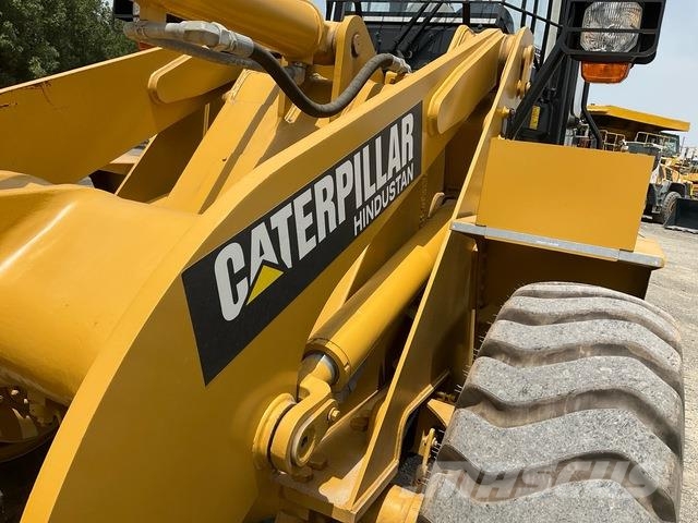 Hindustan Cat 2021F Utovarivači na kotačima