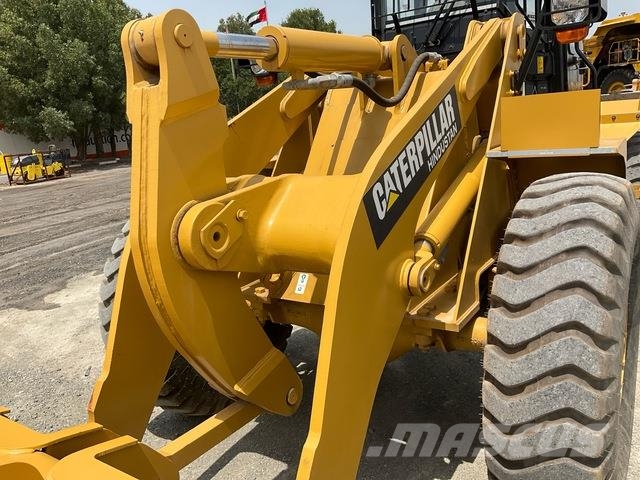 Hindustan Cat 2021F Utovarivači na kotačima