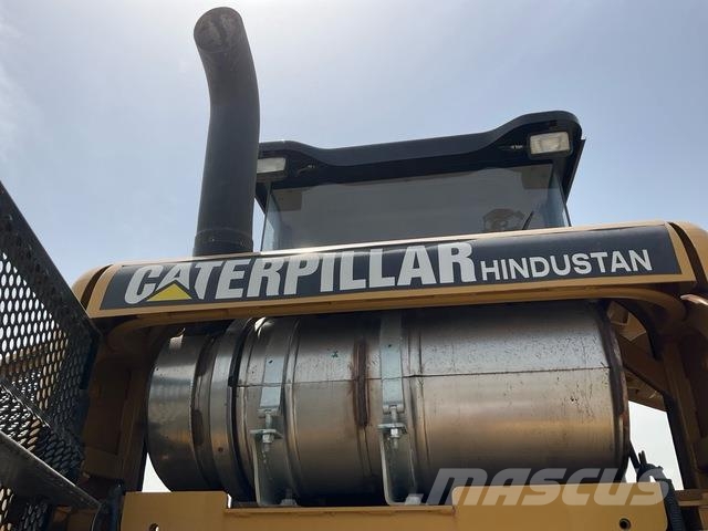 Hindustan Cat 2021F Utovarivači na kotačima