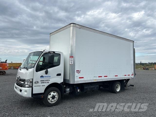 Hino 155 Camiones con caja de remolque