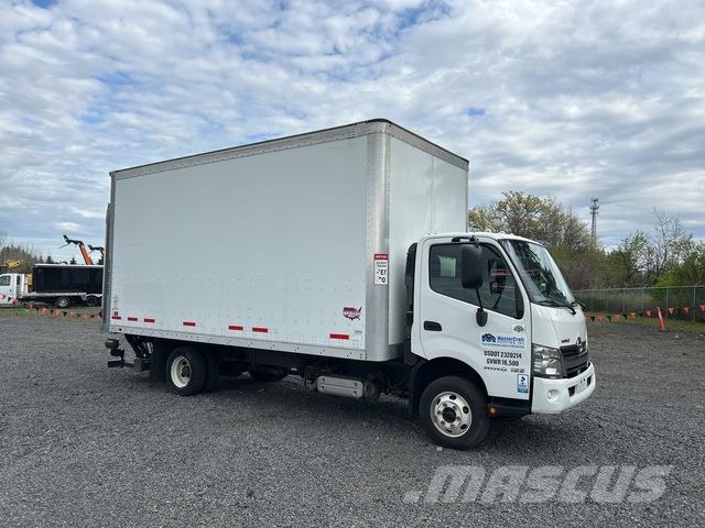 Hino 155 Camiones con caja de remolque