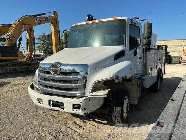 Hino 238 Общински/универсални превозни средства
