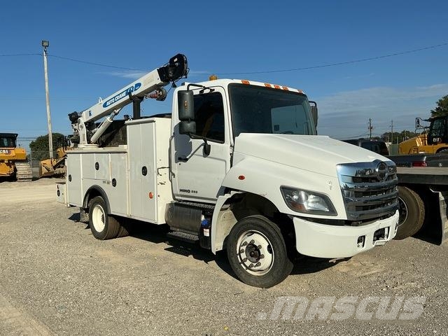 Hino 238 Общински/универсални превозни средства
