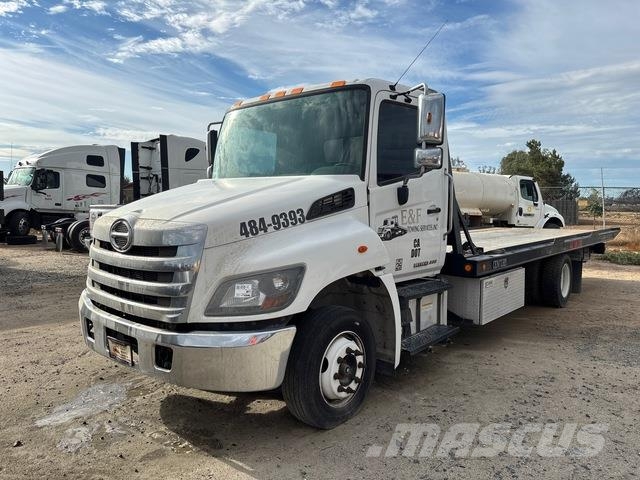Hino 258 Evakuators ar manipulatoru