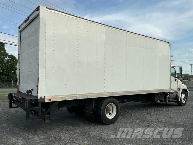 Hino 268 Camiones con caja de remolque
