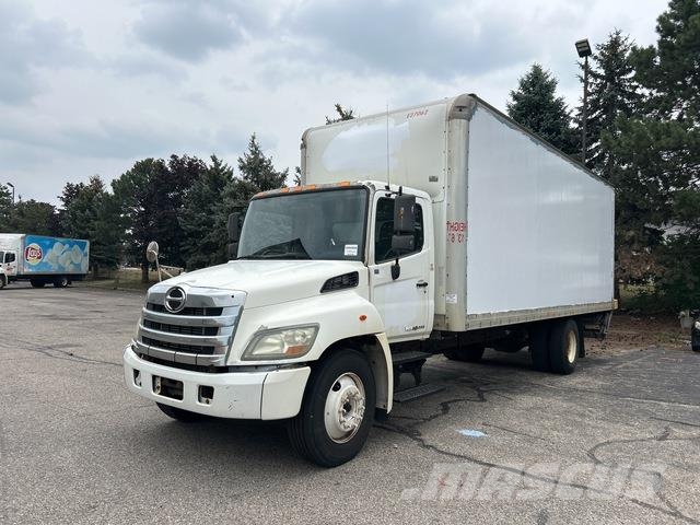 Hino 268 شاحنات ذات هيكل صندوقي