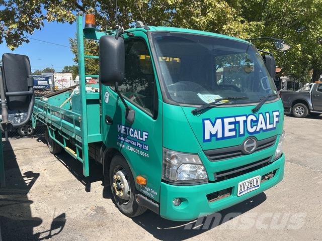 Hino 300 917 Flatbed / Dropside trucks