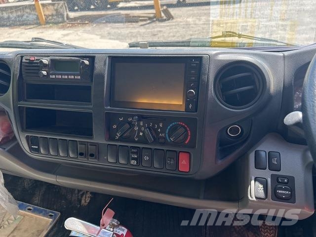 Hino 300 917 Flatbed / Dropside trucks