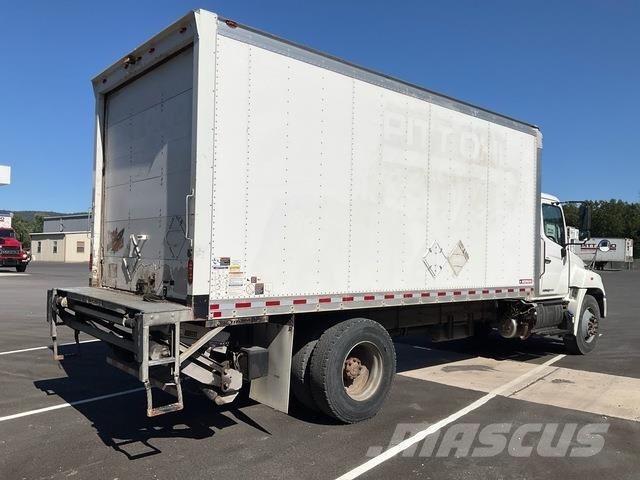 Hino 338 Camiones con caja de remolque