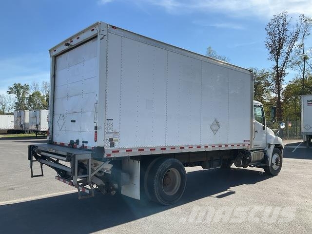 Hino 338 Camiones con caja de remolque