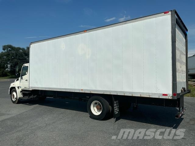 Hino 338 شاحنات ذات هيكل صندوقي
