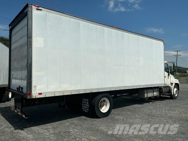 Hino 338 شاحنات ذات هيكل صندوقي