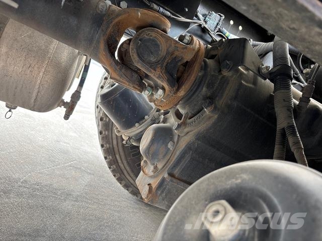 Hino 700 Otros camiones