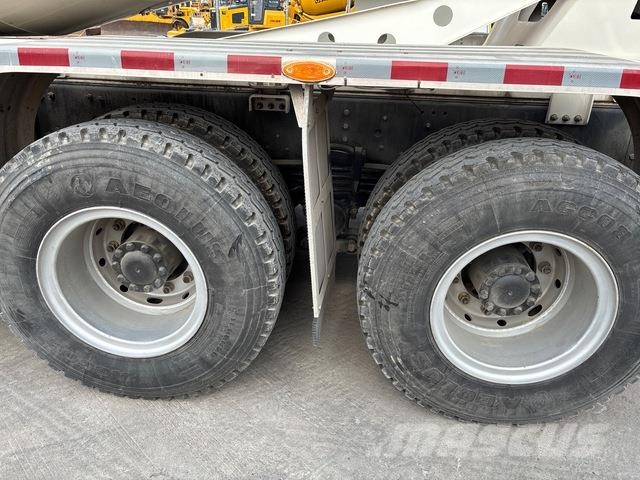 Hino 700 Otros camiones