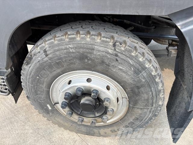 Hino 700 Otros camiones