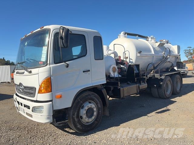 Hino FM1J Camiones aspiradores/combi