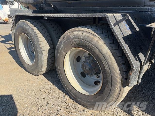 Hino FM1J Camiones aspiradores/combi