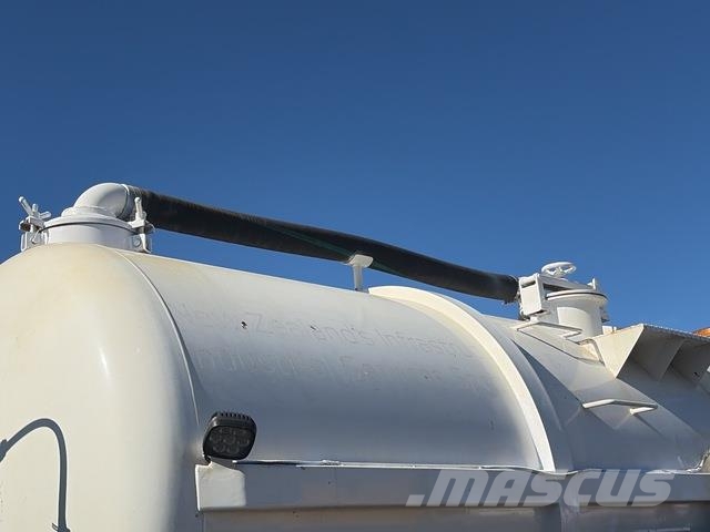 Hino FM1J Camiones aspiradores/combi