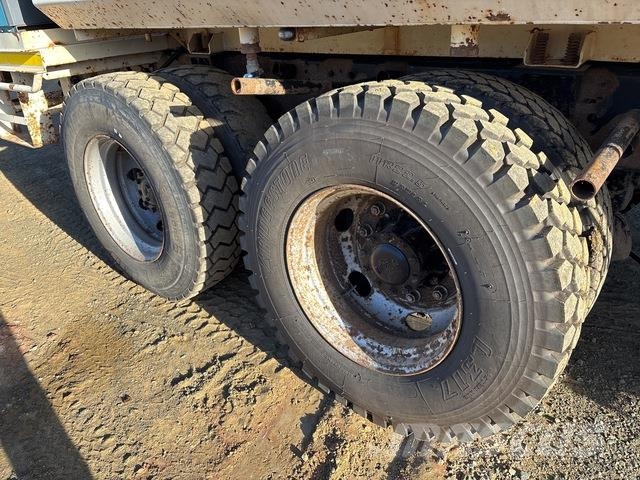 Hino FM1J Autocisterna