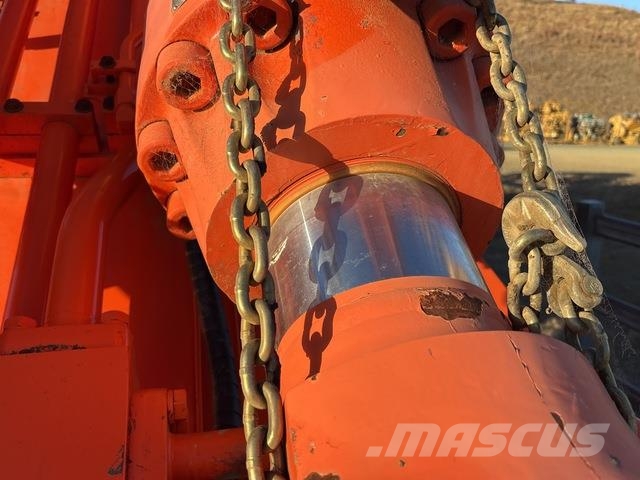 Hitachi EX1900-5 Crawler excavators