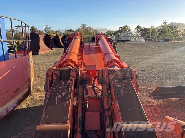 Hitachi EX1900-5 Crawler excavators