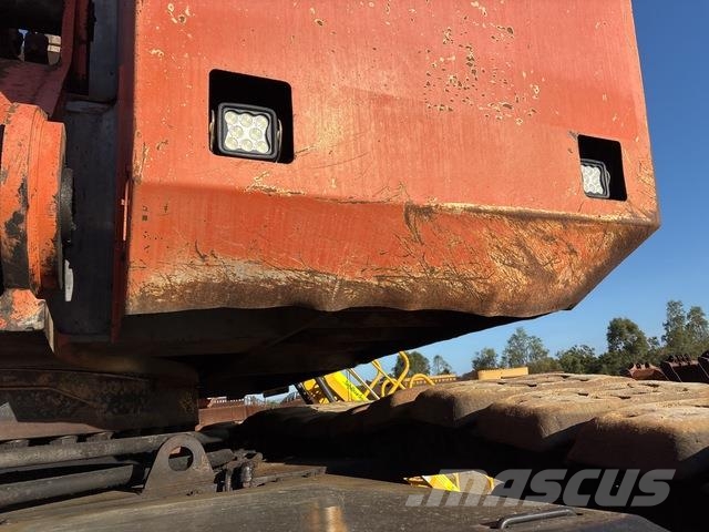 Hitachi EX1900-5 Crawler excavators