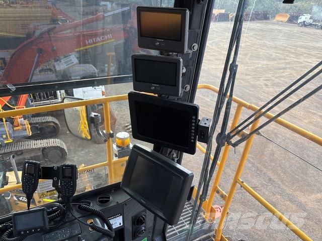 Hitachi EX1900-6 Crawler excavators