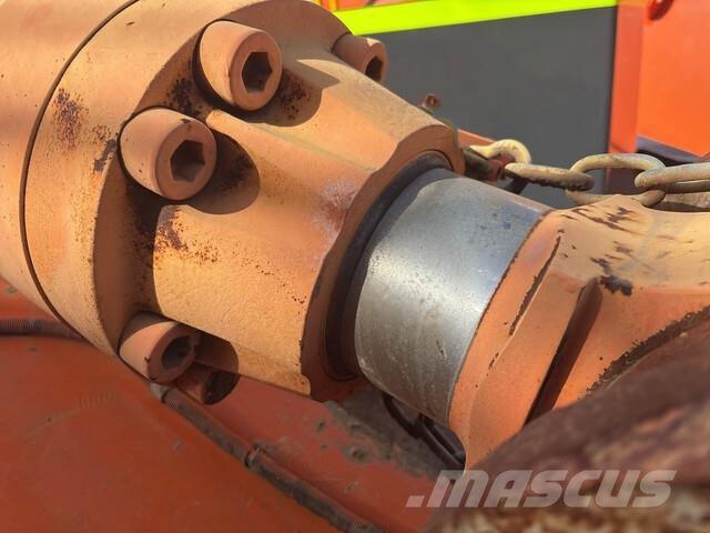 Hitachi EX1900-6 Crawler excavators
