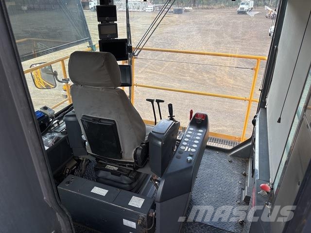 Hitachi EX1900-6 Crawler excavators