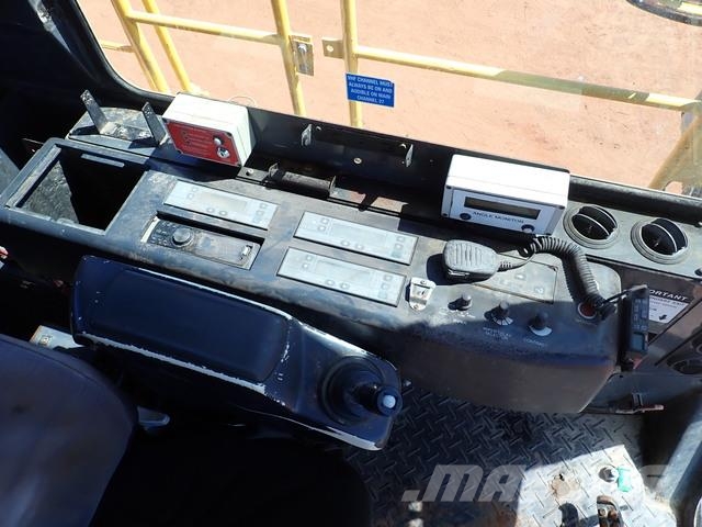 Hitachi EX1900-6 Crawler excavators