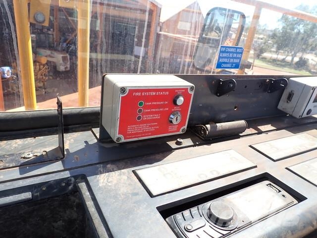 Hitachi EX1900-6 Crawler excavators