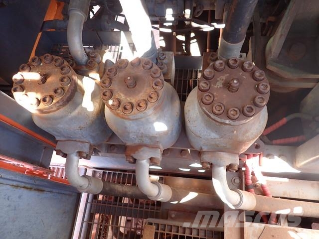 Hitachi EX1900-6 Crawler excavators