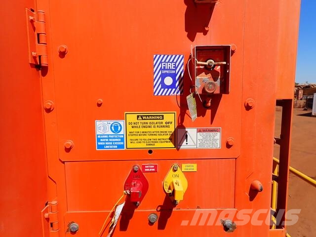 Hitachi EX1900-6 Crawler excavators