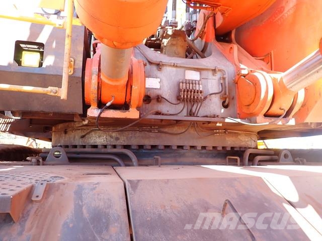 Hitachi EX1900-6 Crawler excavators