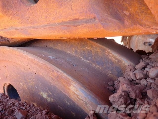 Hitachi EX1900-6 Crawler excavators