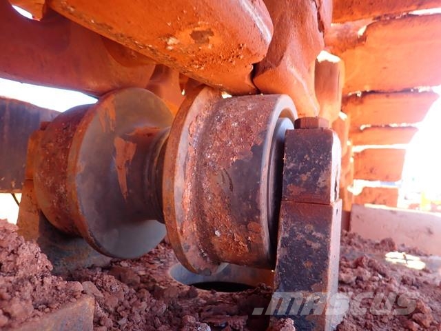 Hitachi EX1900-6 Crawler excavators